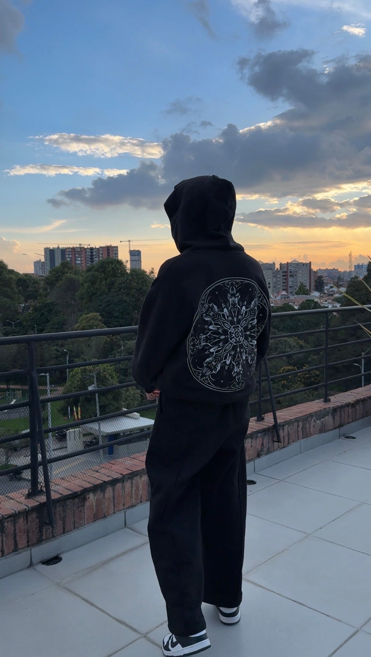 SIDUS HOODIE BLACK